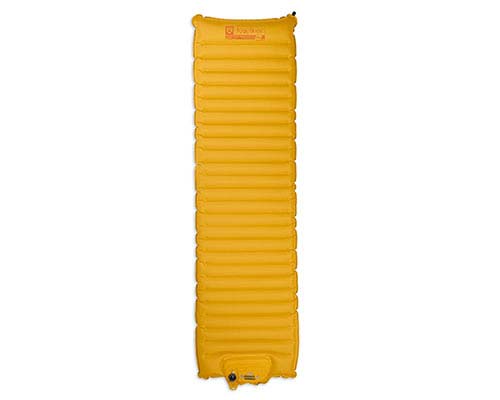 Коврик Cosmo™ Insulated Lite 20 Коврик Cosmo™ Insulated Lite 20Туристические<br>Эффективный насос-помпа, горизонтальные воздушные каналы и дополнительная система Pillowtop™ - все это делает коврик Cosmo™ Air Lite 20 R отличным заменителем домашней кровати. Это сверхкомпактный коврик благодаря использованию супер-легкого наружног...<br><br>Цвет: Желтый<br>Размер: 182