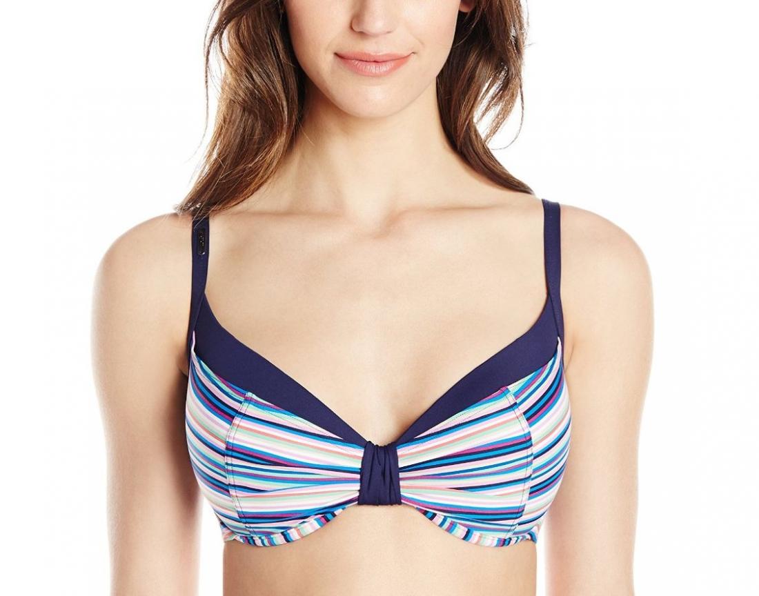Топ LWW0165 MALDIVES TOP D-CUP Топ LWW0165 MALDIVES TOP D-CUPКупальники<br><br> Лиф Lole Maldives Top D-cup привлекает внимание эффектным дизайном и отлично подходит для плавания в бассейне и открытом водоеме. Модель LWW0164 обеспечивает отличную посадку по фигуре благодаря эластичному материалу, а также имеет фактор защиты UP...<br><br>Цвет: Синий<br>Размер: S