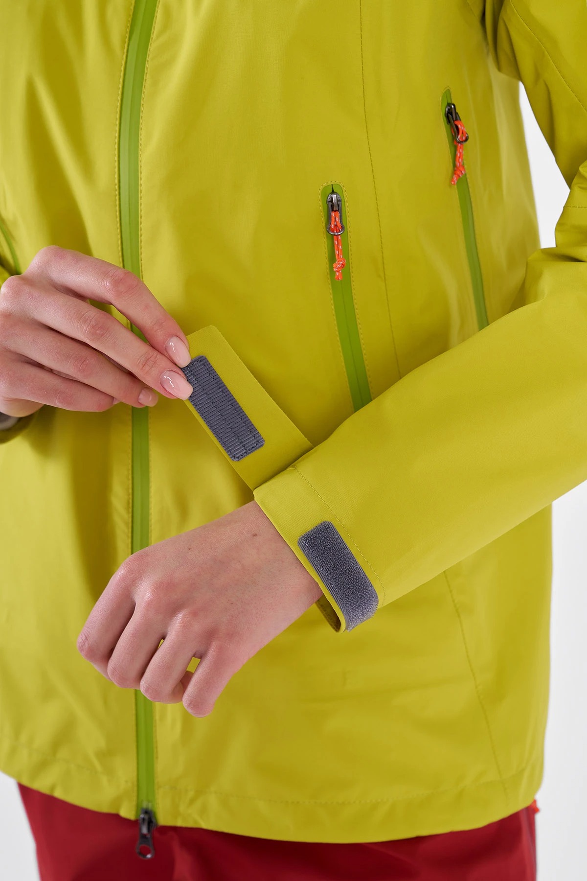 *Куртка 3L 25-40521 КОРБУ жен., Черный
*Куртка 3L 25-40521 КОРБУ жен., Черный