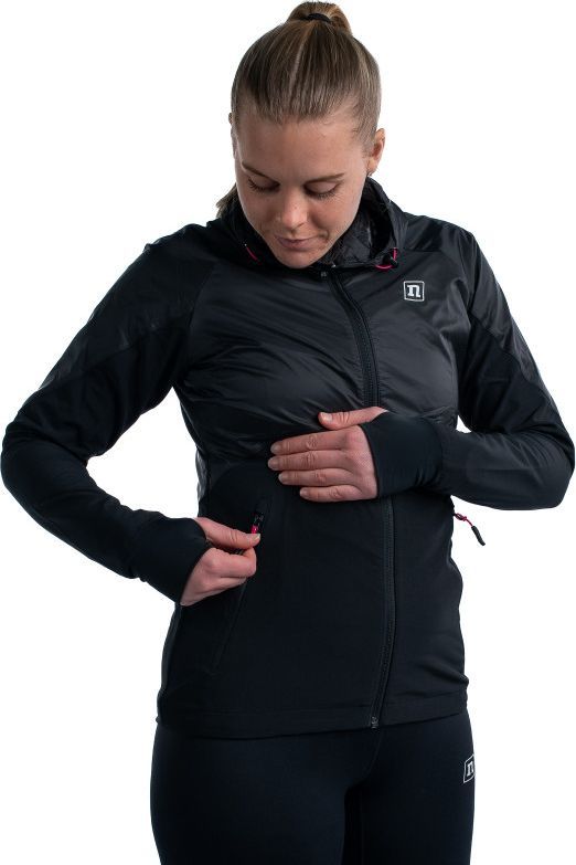 

*Куртка NONAME WINDRUNNER JACKET 22 WOS 2001216-0001 ветрозащ, с капюшоном женск., Черный