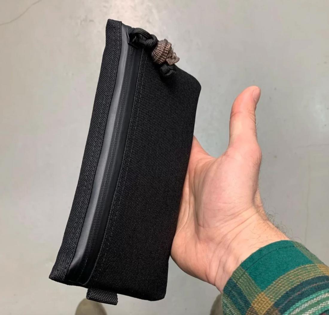 

*Сумка (длинный кордура) CashHolder, Черный