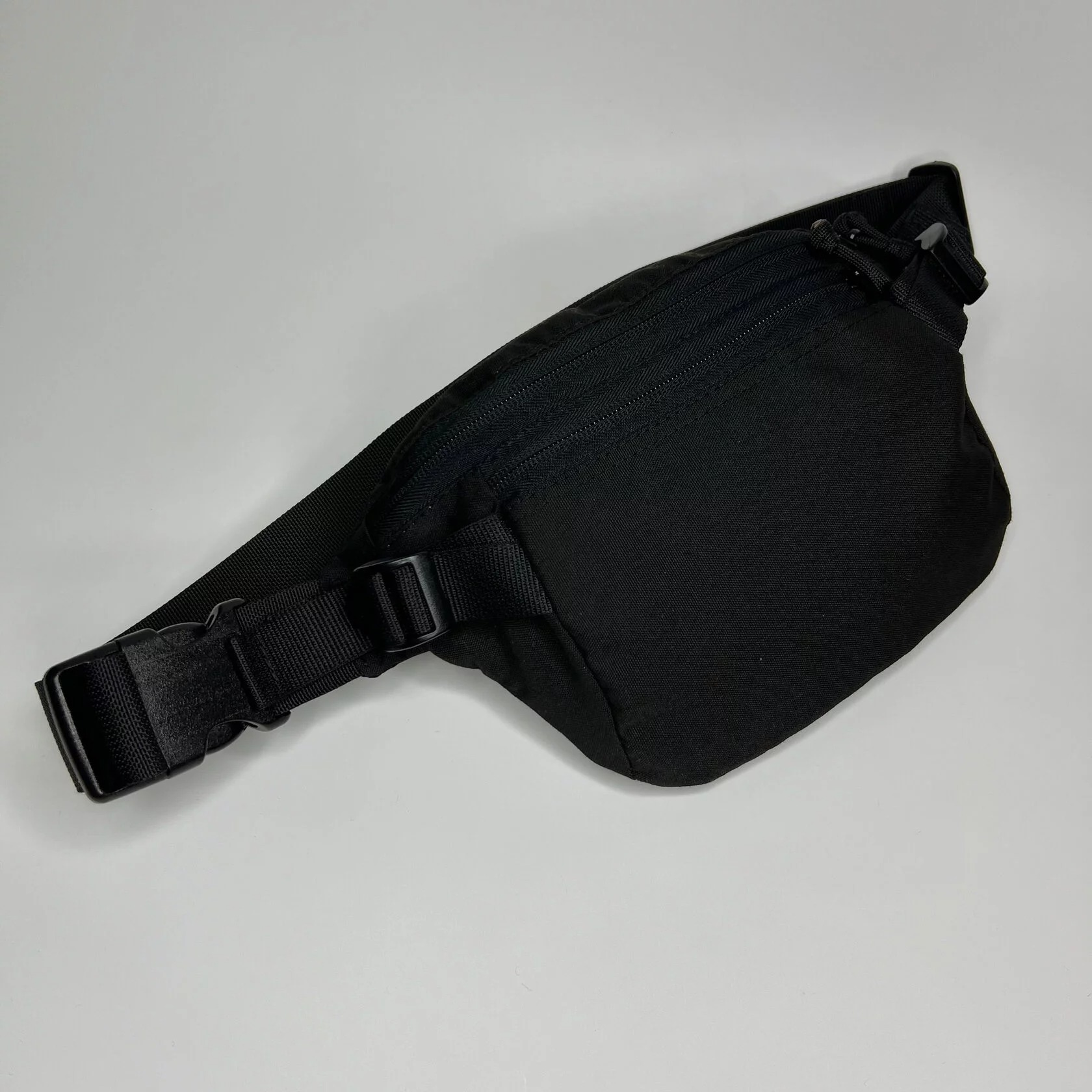 

*Сумка поясная (средняя) Hipbag Nylon, Черный