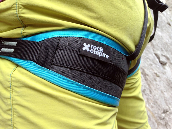 rockempire3bakattabeinschlaufe.jpg