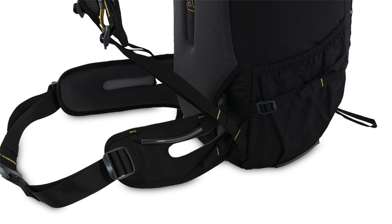 trail_42_black_hip_belt_3776_l.jpg